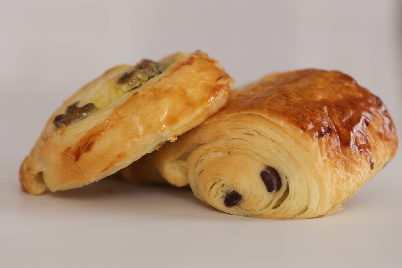 Pain au chocolat et pain au raisin | Les pâtisseries Céleste
